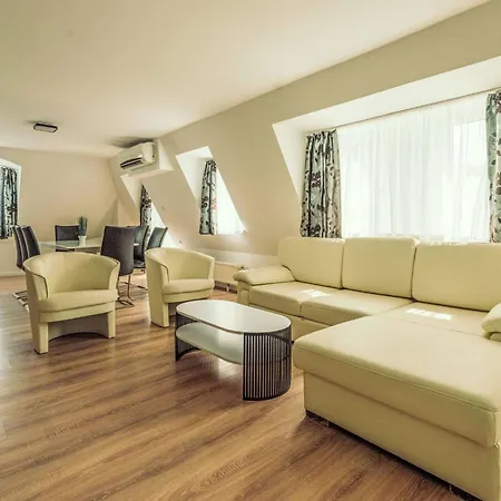 Caesar Mit Terrasse- Nahe Dem Balaton By Interhome Apartment Siofok