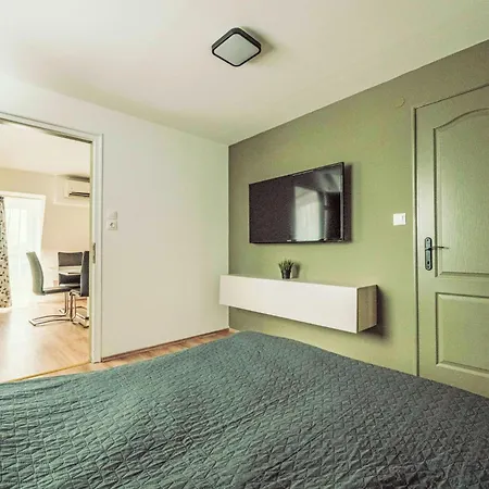 Apartment Caesar Mit Terrasse- Nahe Dem Balaton By Interhome